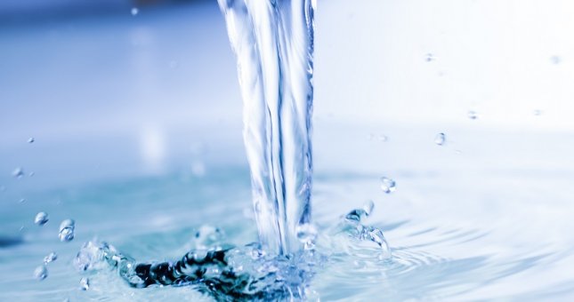 Czym są dystrybutory filtrujące wodę P.O.U.?