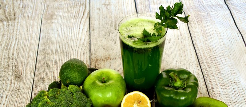 Dlaczego warto pić zielone koktajle?