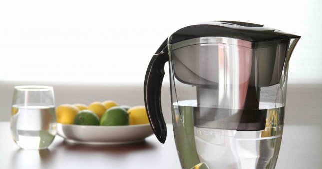 Jak wybrać dzbanek filtrujący wodę?