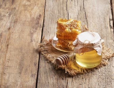 Miód wrzosowy – właściwości i zastosowanie